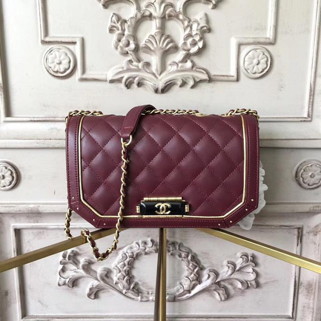 Chanel CC Clasp Small 20cm Flap Bag Lambskin Metallic Leather Satchel Bag Metiers D’Art Pre-Fall 2017 Collection Burgundy