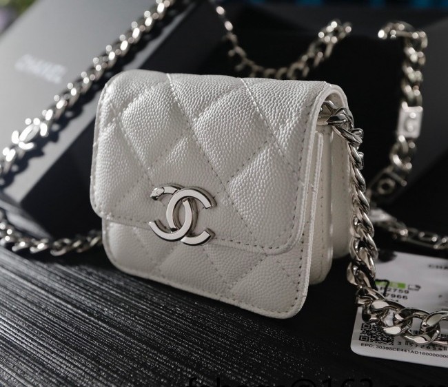 Chanel Lambskin Clutch with Coco Chain AP2759 White 2022